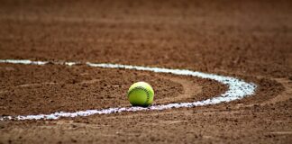 Ile jest baz w baseballu?