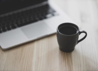 Czy warto pracować online? Czy warto pracować online?