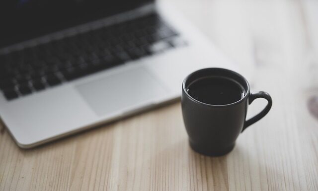 Czy warto pracować online? Czy warto pracować online?