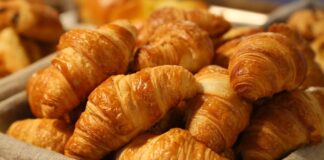 Czym się różni pastą od wosku do butów?