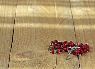 Czy skórzany pasek się rozciąga?