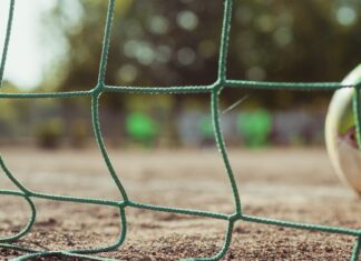 Zawody związane z piłką nożną – Co warto rozważyć? Zawody związane z piłką nożną